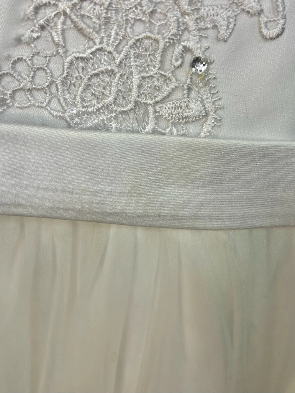Elegant White Lace & Tulle Girls' Formal Dress